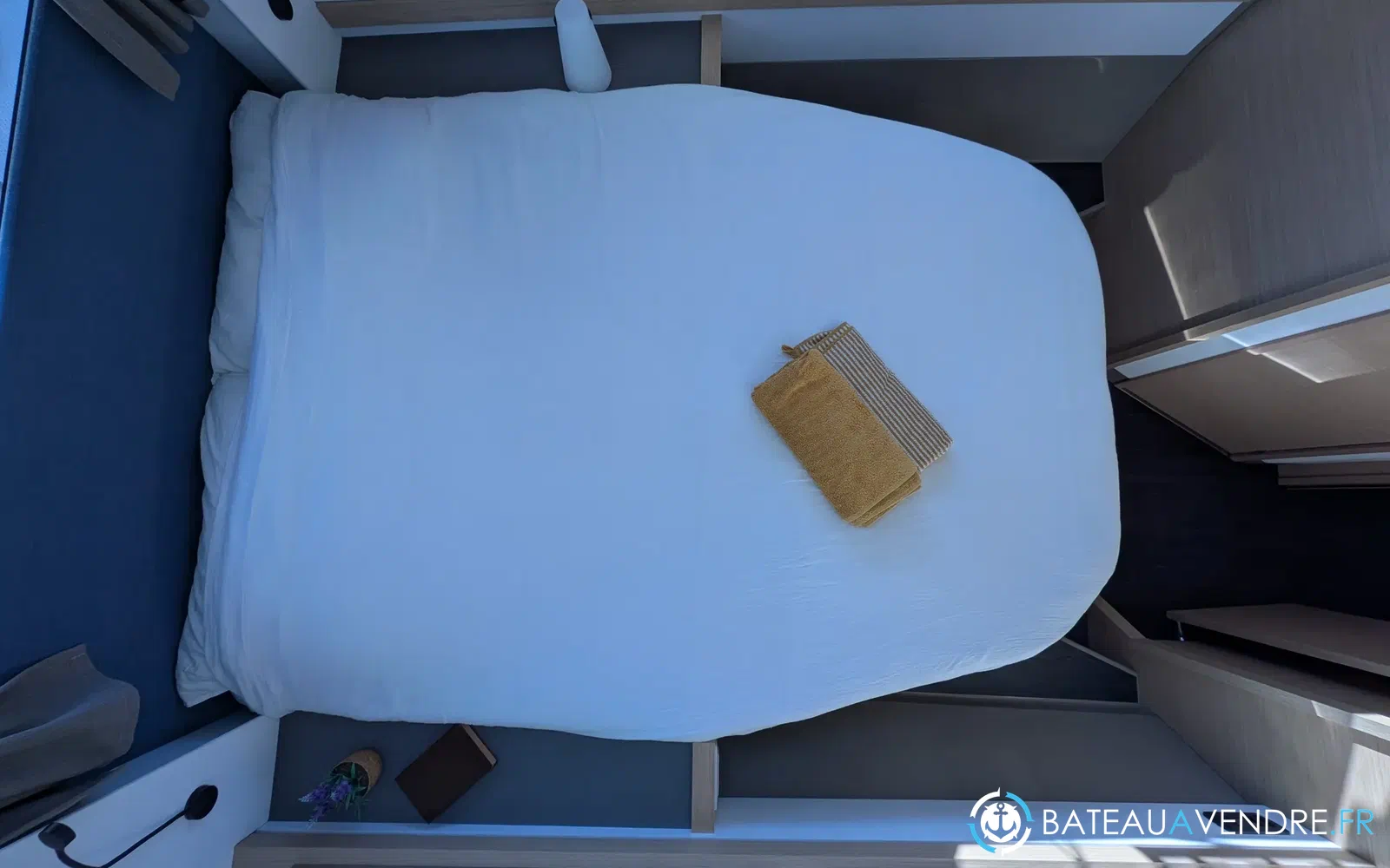 slider 67 Fountaine Pajot Astrea 42