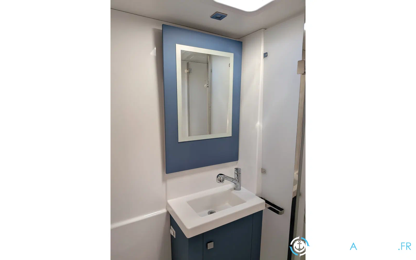 slider 74 Fountaine Pajot Astrea 42