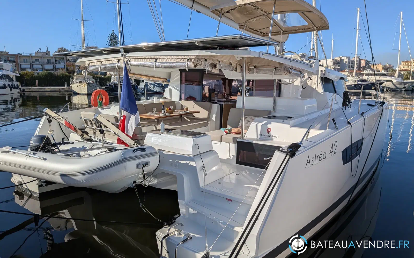 slider 8 Fountaine Pajot Astrea 42