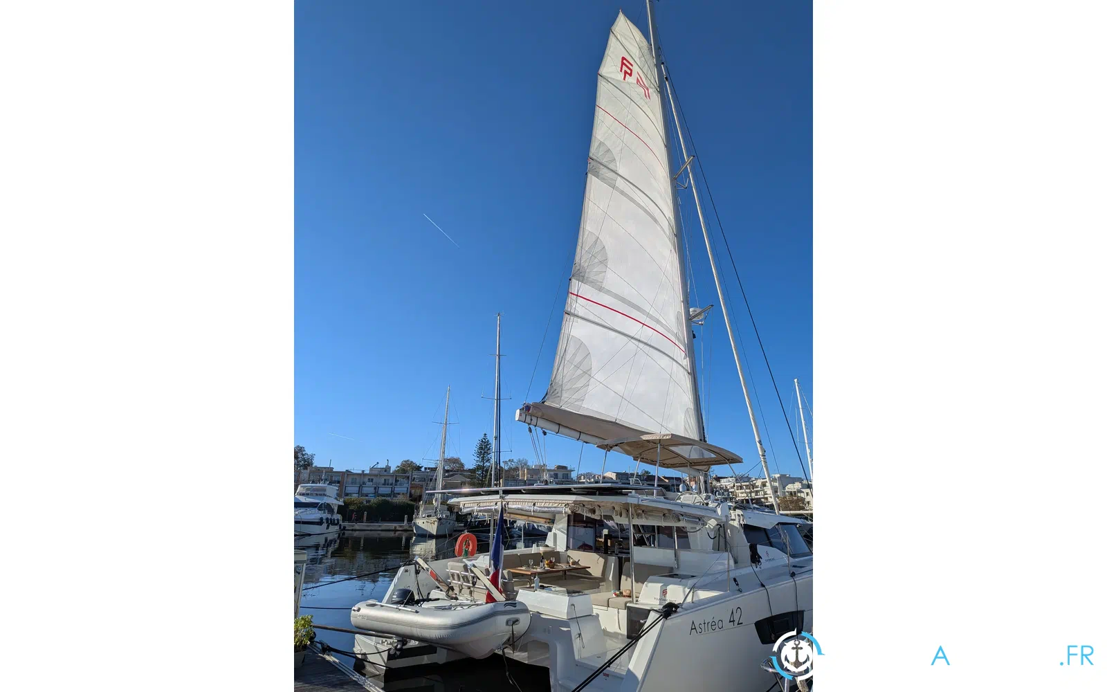slider 9 Fountaine Pajot Astrea 42