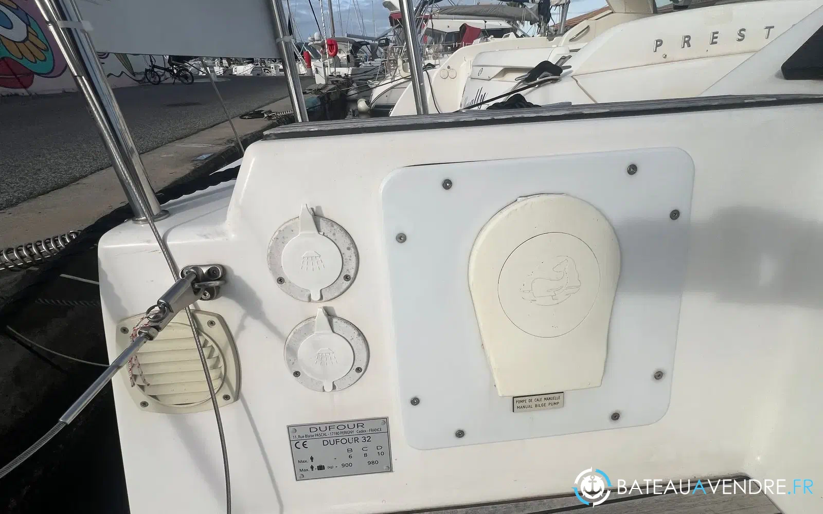 slider 61 Dufour 32