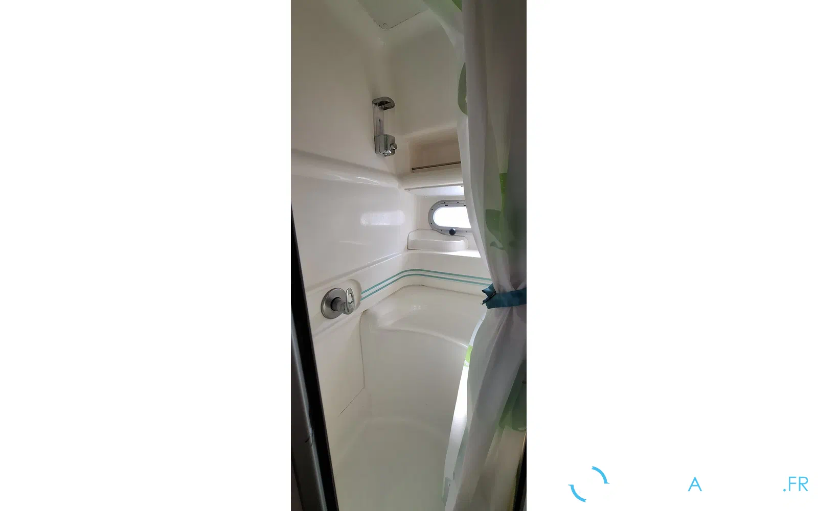 slider 10 Sealine 360