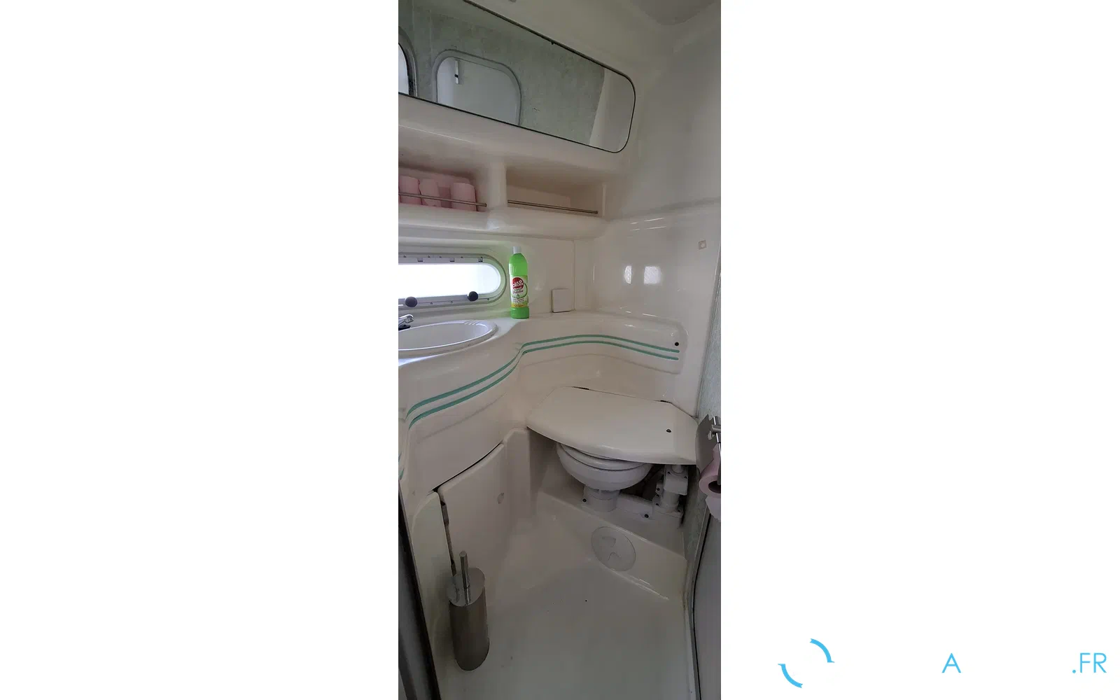 slider 11 Sealine 360