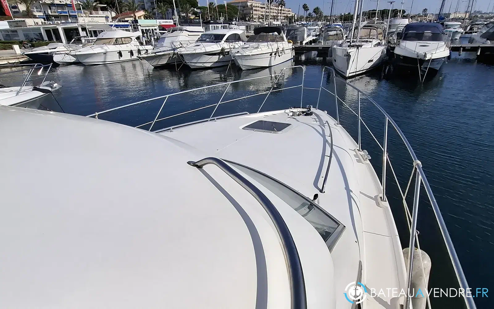 slider 19 Sealine 360