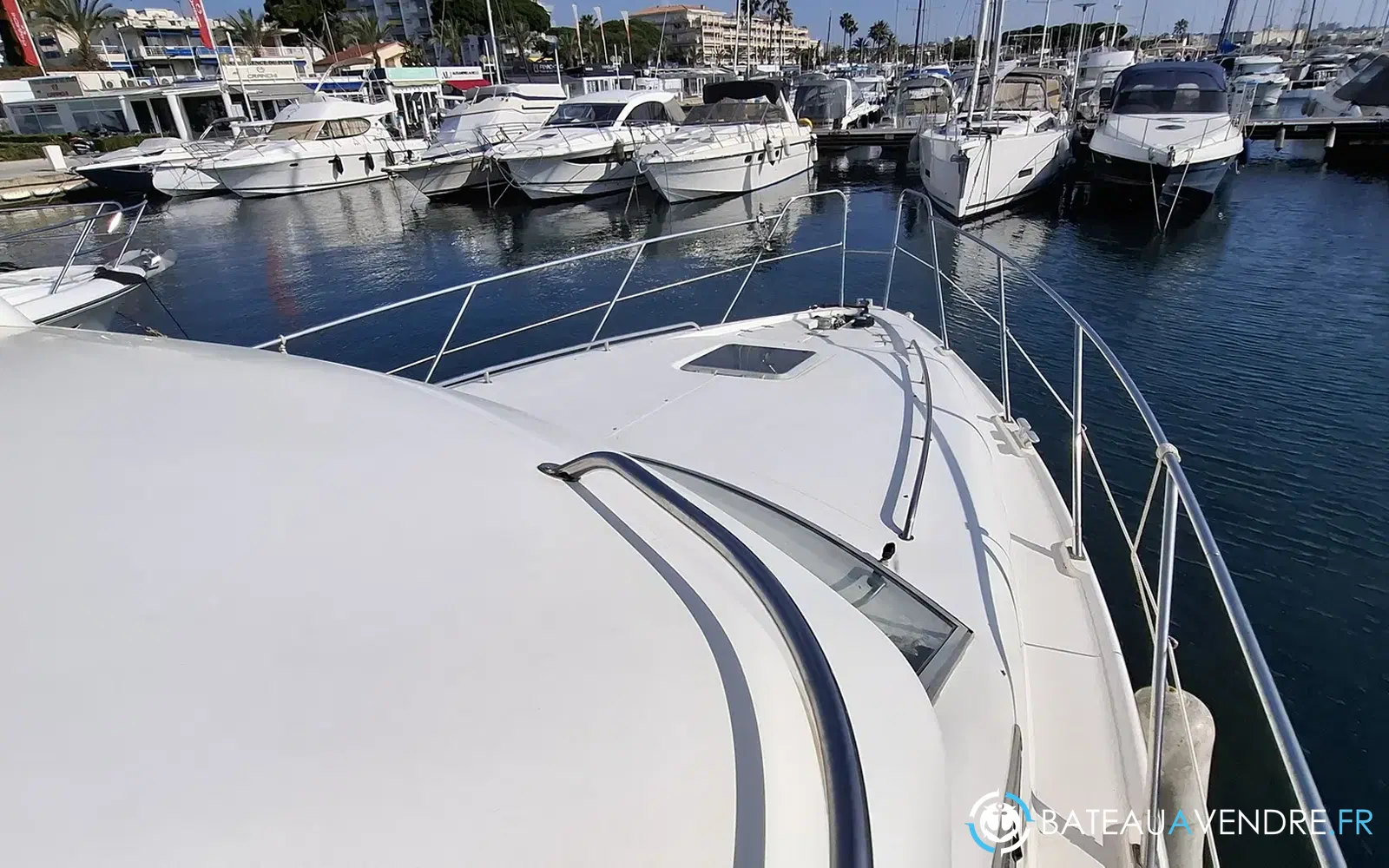 slider 20 Sealine 360