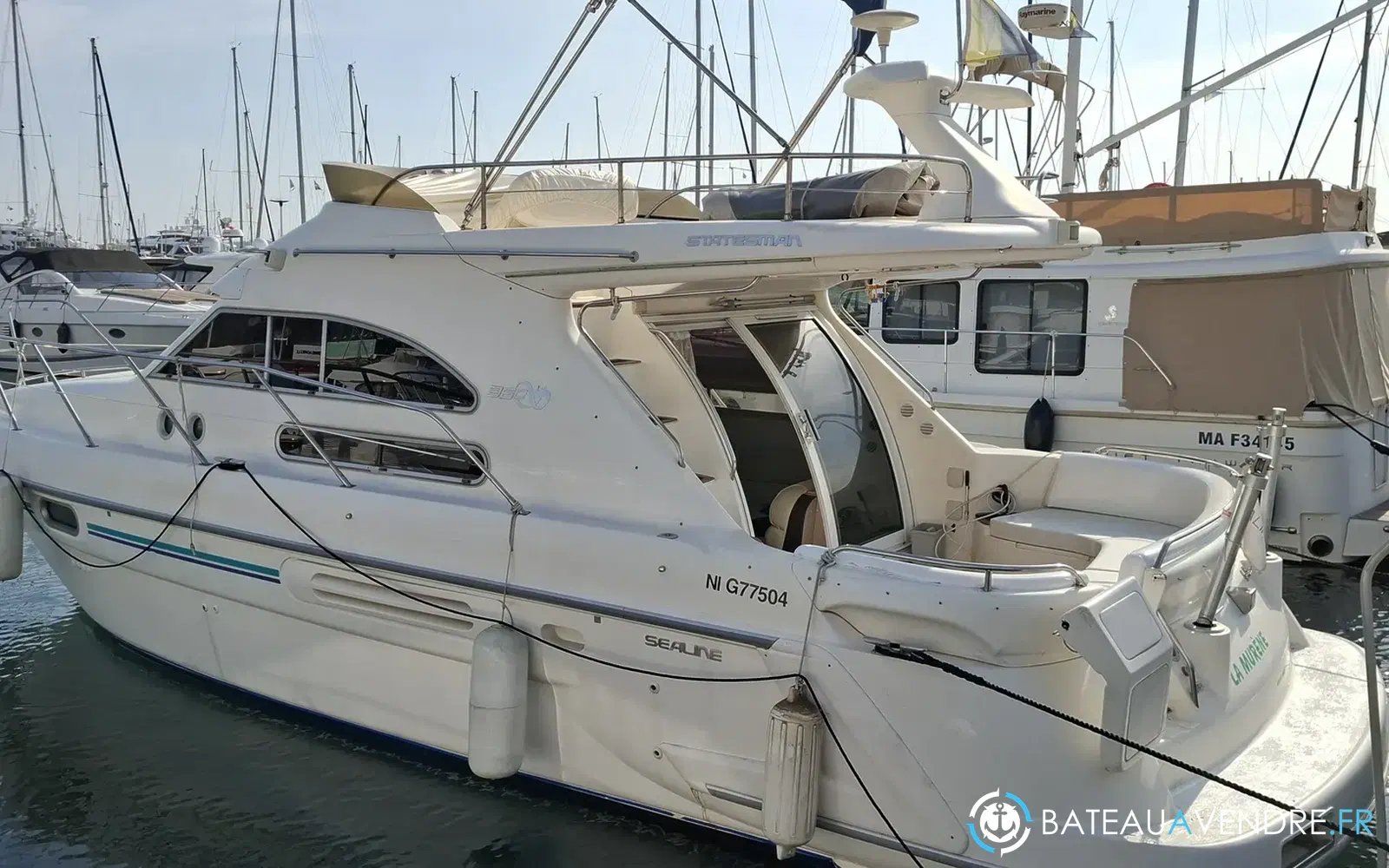 slider 28 Sealine 360
