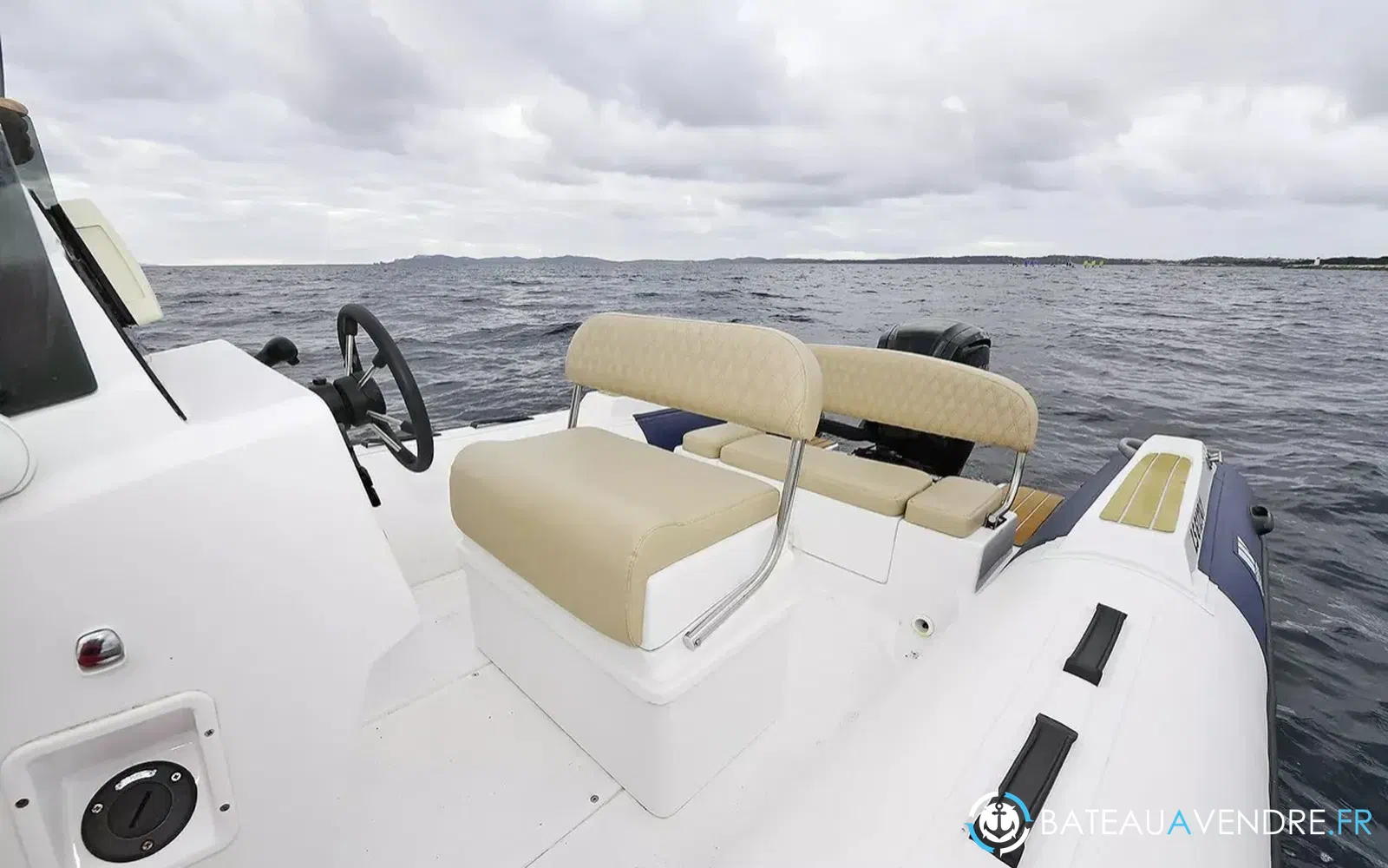 slider 3 Tiger Marine Tiger 600 Open