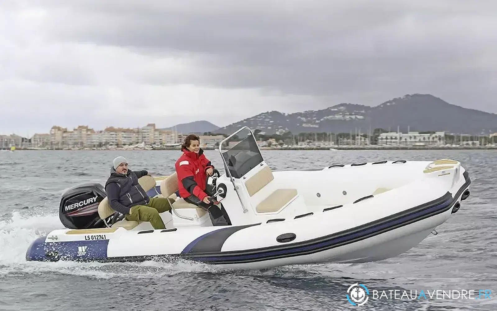 slider 1 Tiger Marine Tiger 600 Open