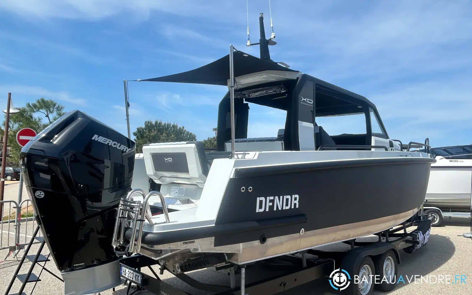 slider 1 XO Boats DFNDR 9