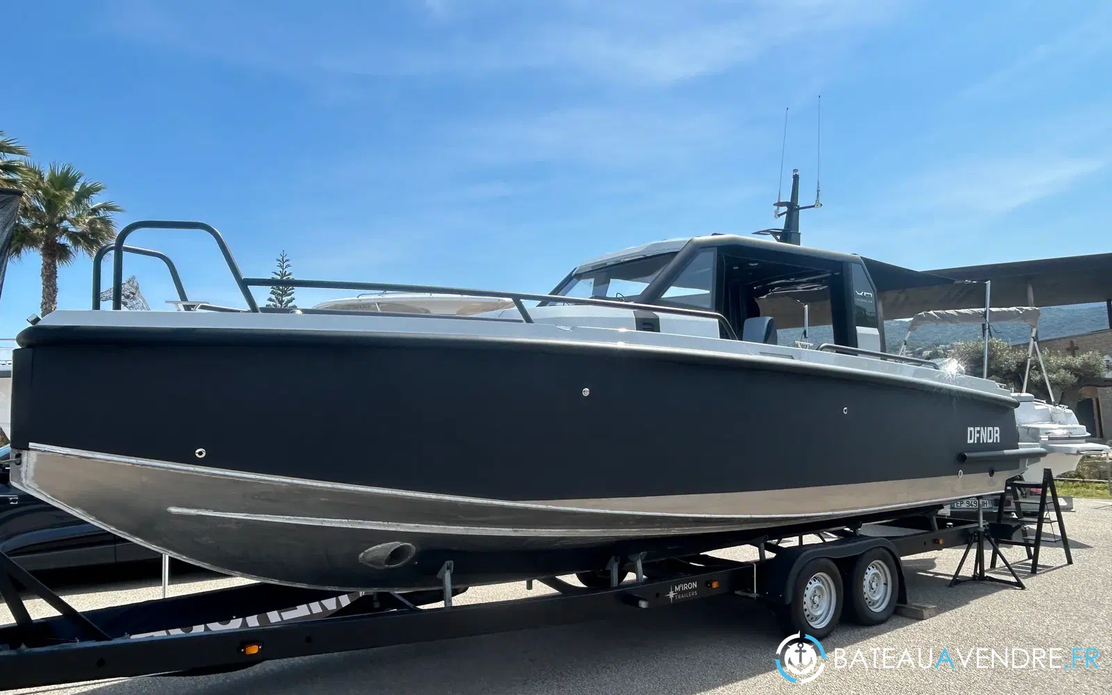 slider 0 XO Boats DFNDR 9