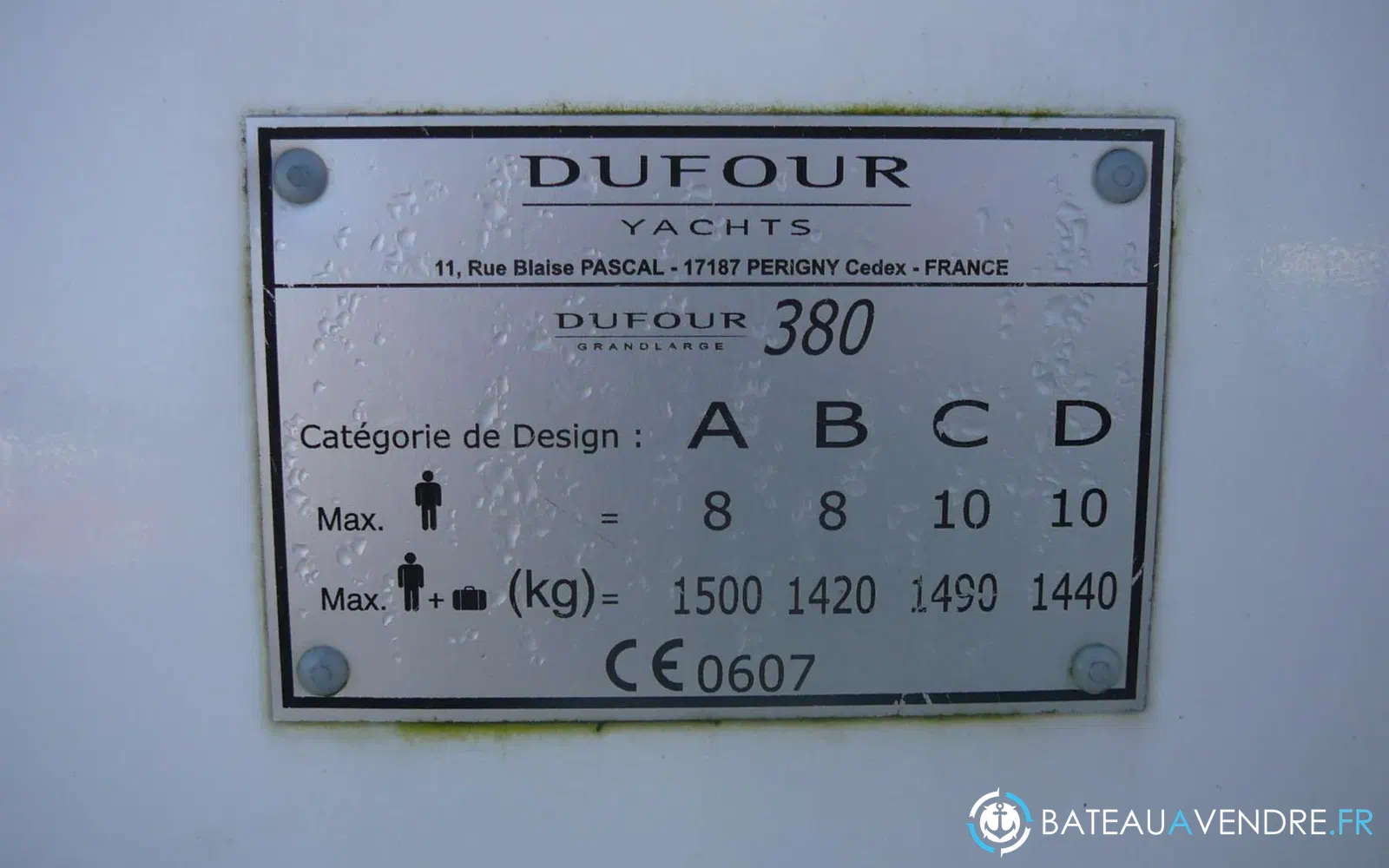 slider 8 Dufour 380