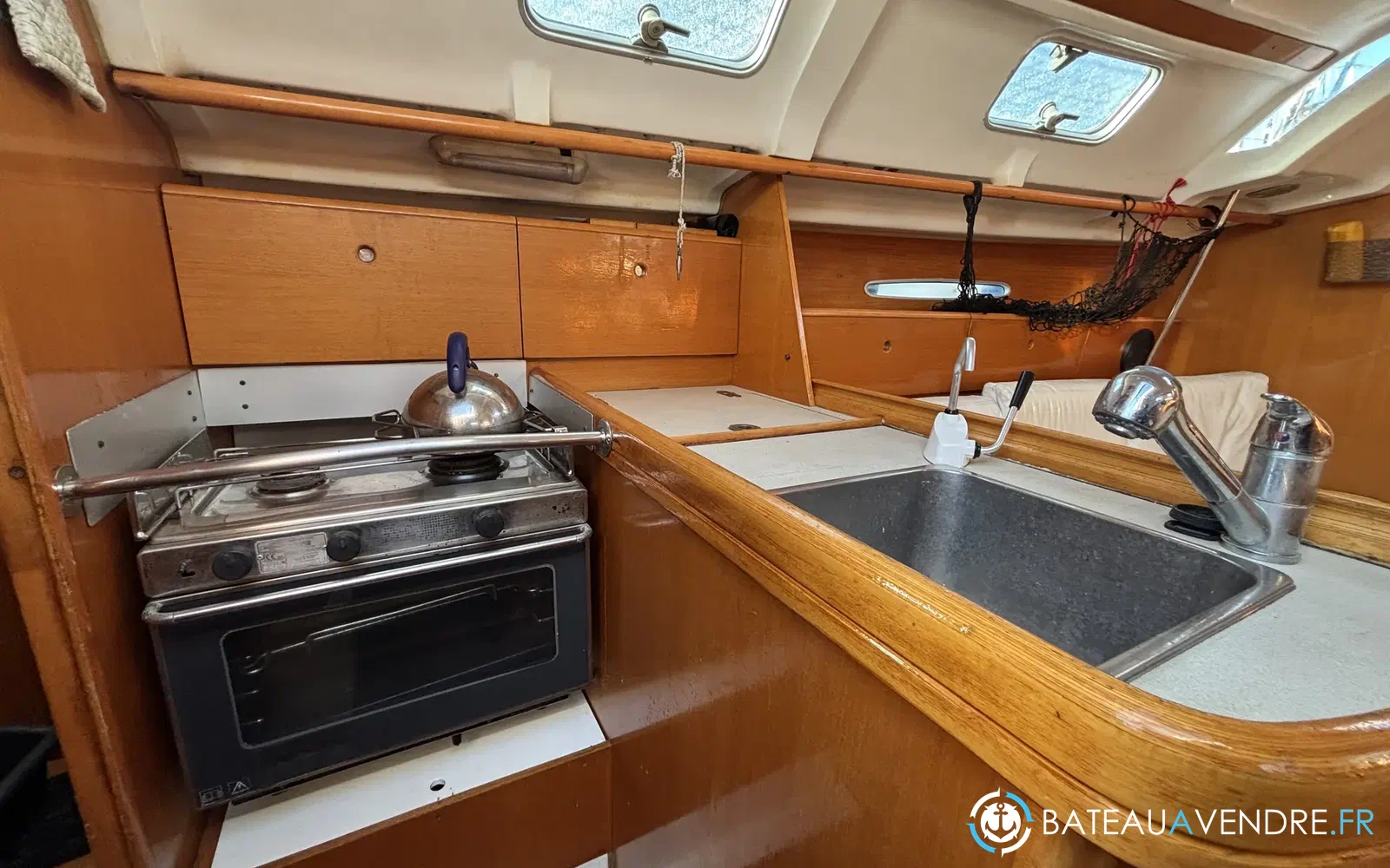 slider 9 Beneteau First 33.7