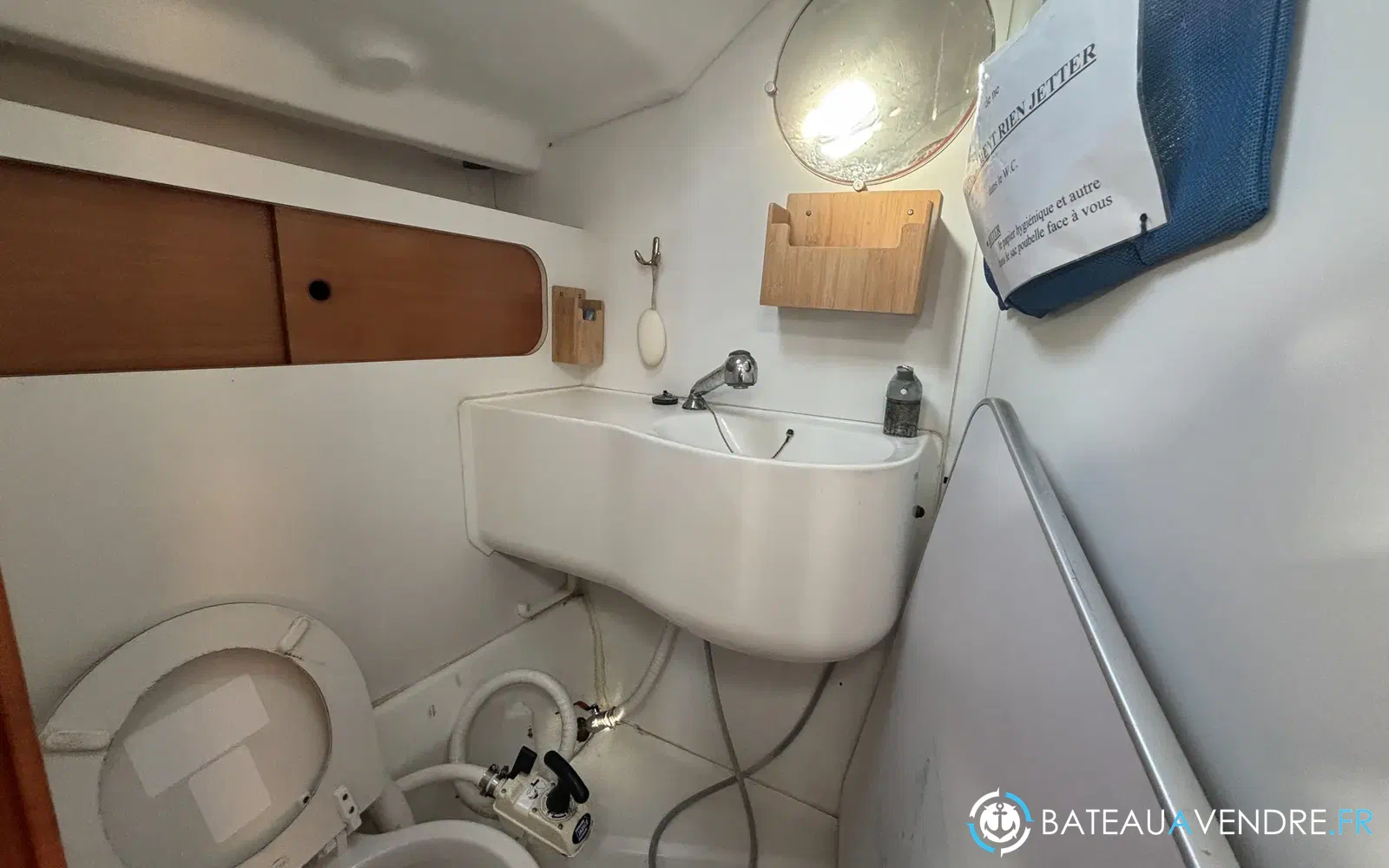 slider 12 Beneteau First 33.7