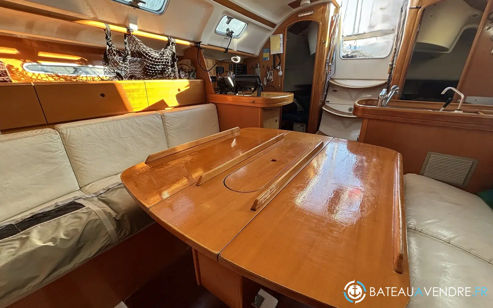 slider 13 Beneteau First 33.7