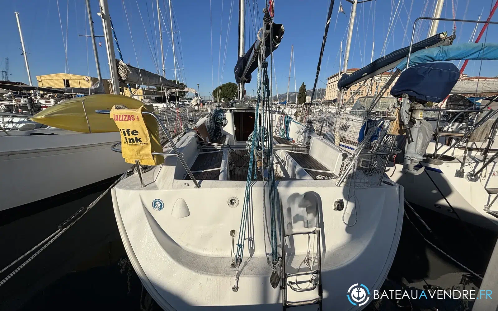 slider 2 Beneteau First 33.7