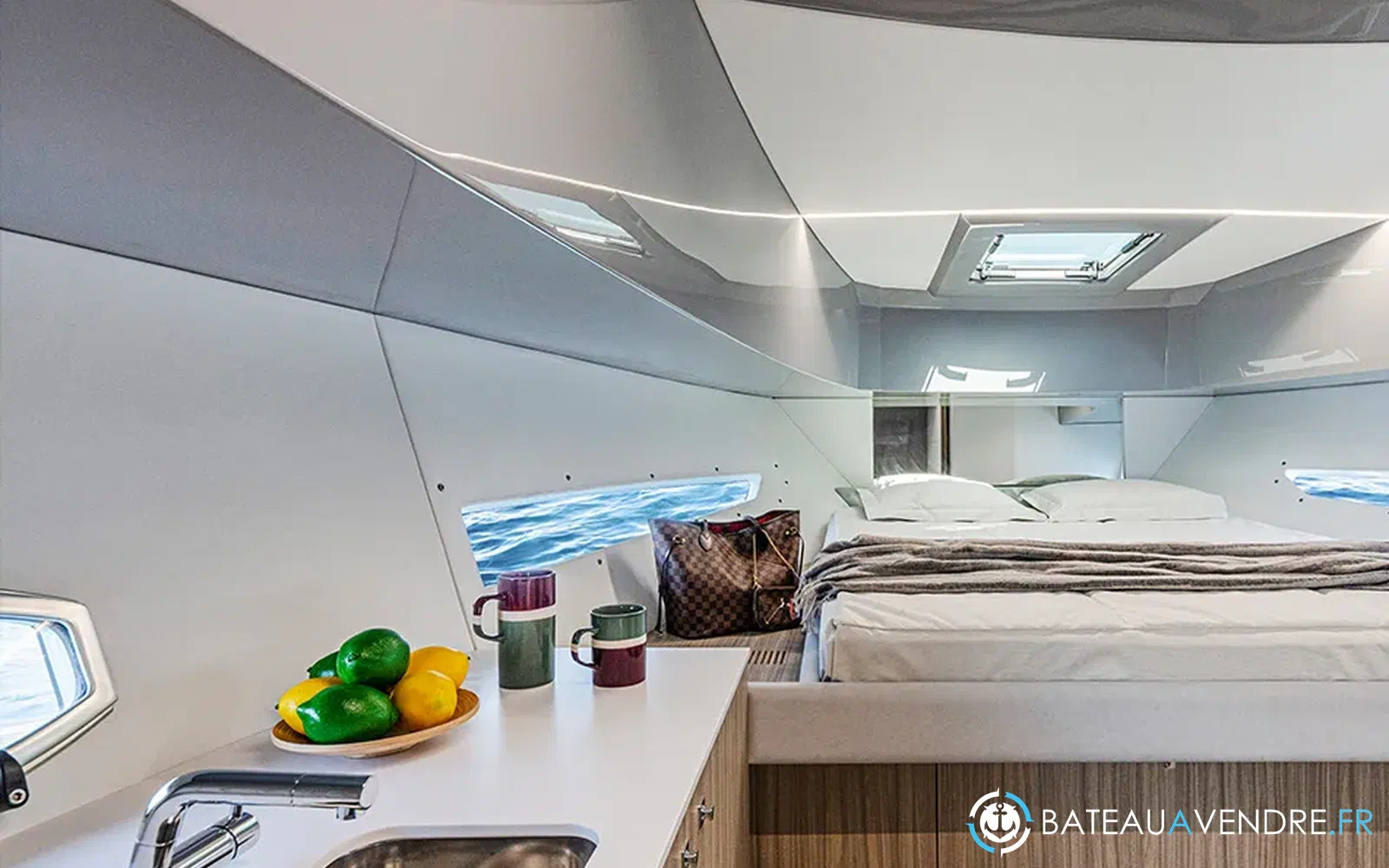 slider 10 Rio Yachts Daytona 35 CLASSIC