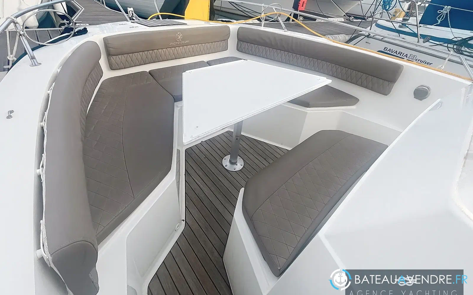slider 6 Pacific Craft 750 Open