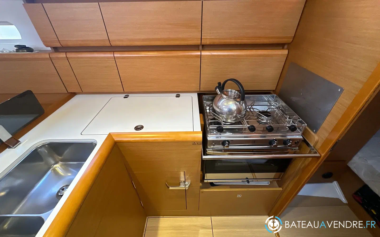 slider 17 Jeanneau Sun Odyssey 379