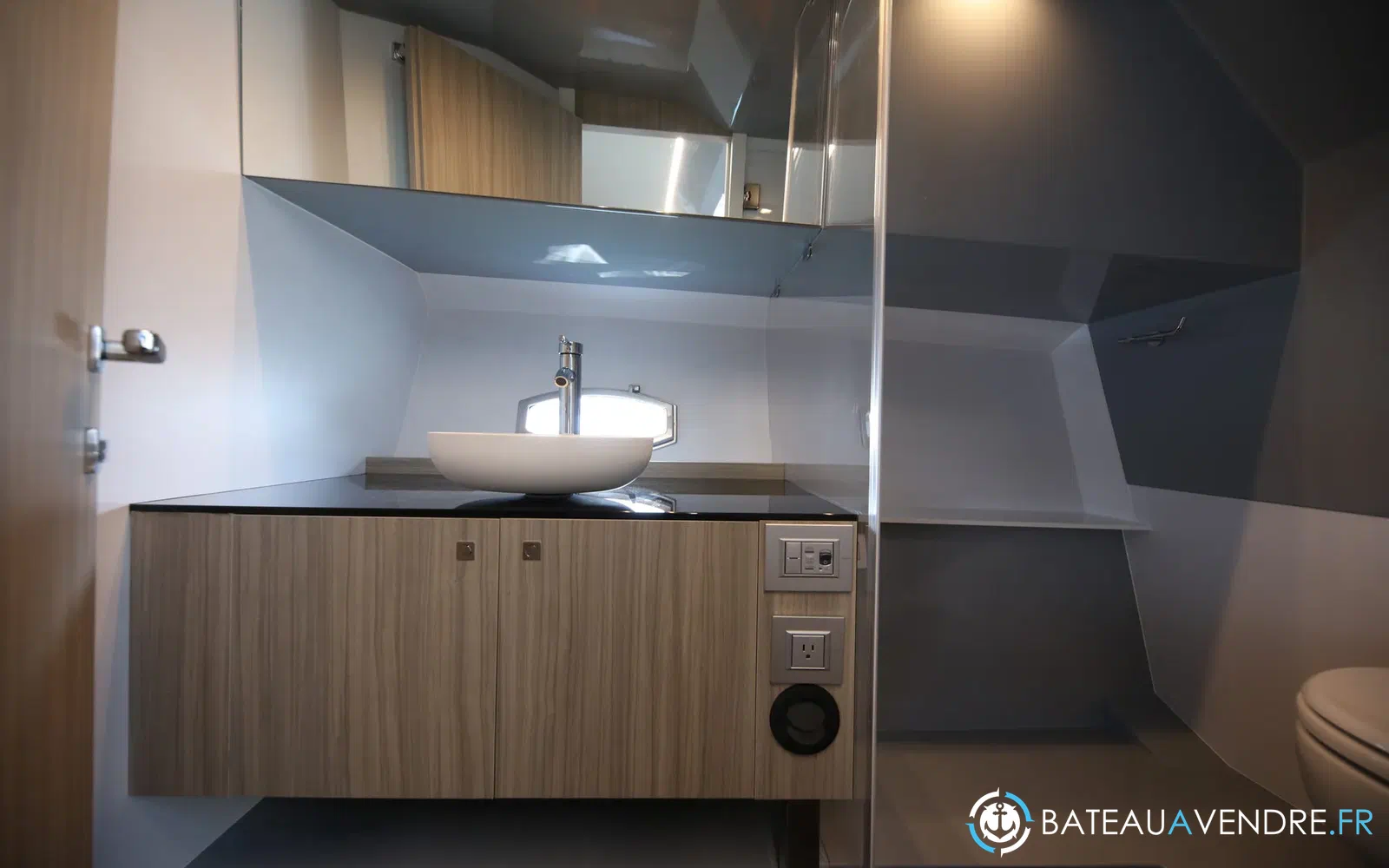 slider 9 Rio Yachts Daytona 35 Bow rider