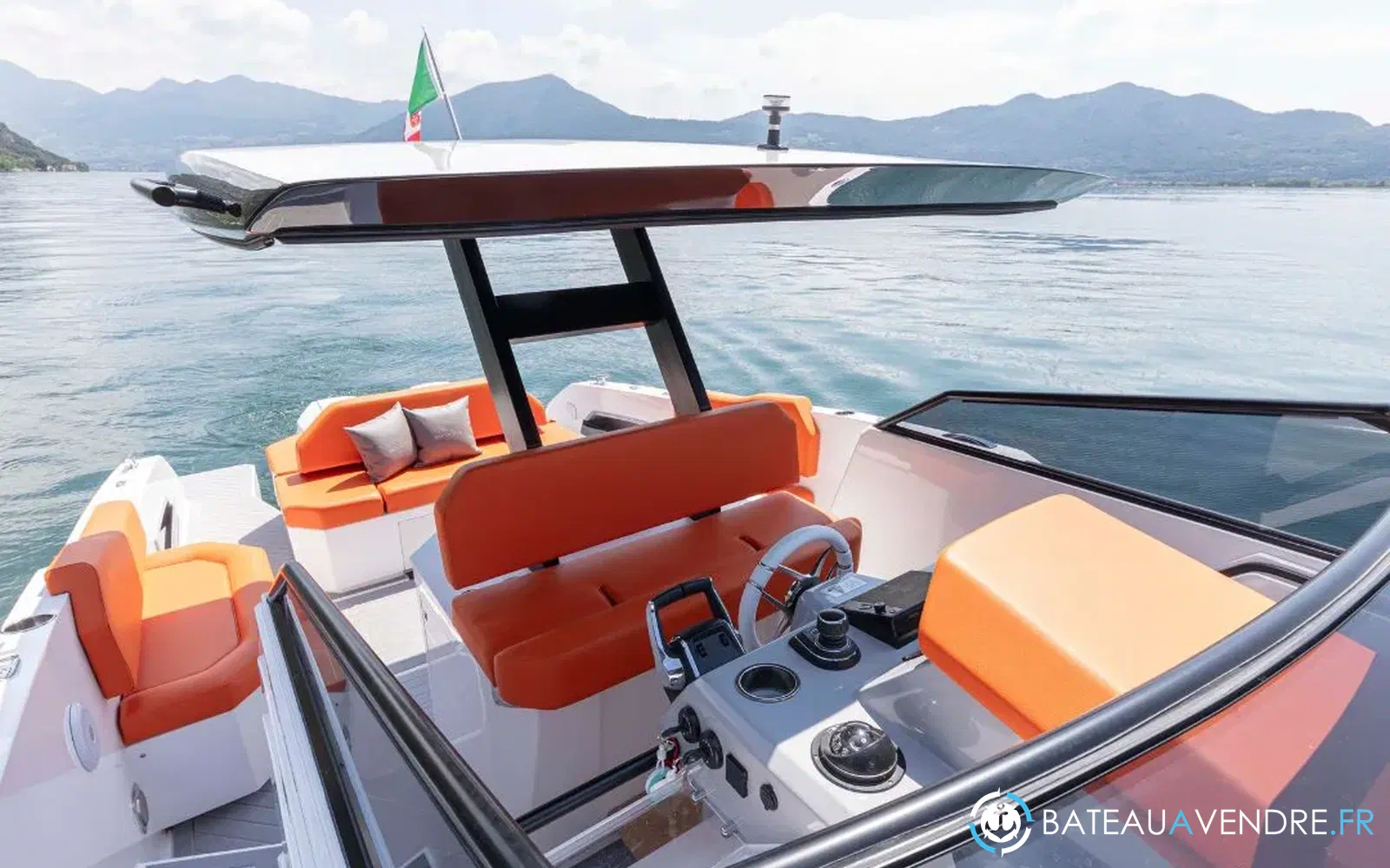 slider 5 Rio Yachts Daytona 35 Bow rider