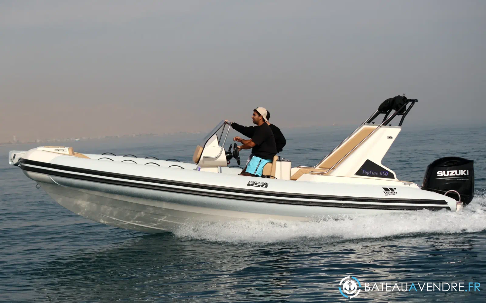slider 9 Tiger Marine Top Line 650