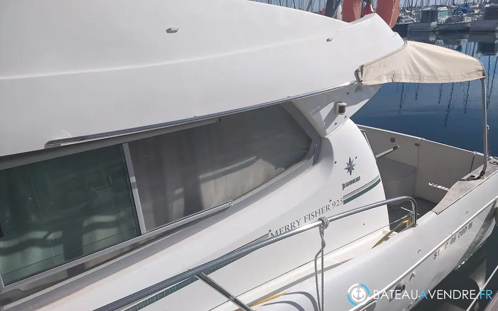 slider 8 Jeanneau Merry Fisher 925
