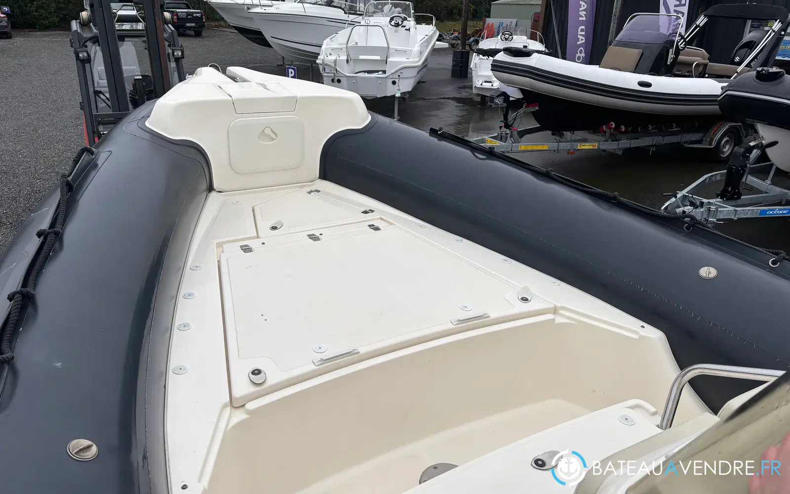 slider 9 Joker Boat Clubman 24