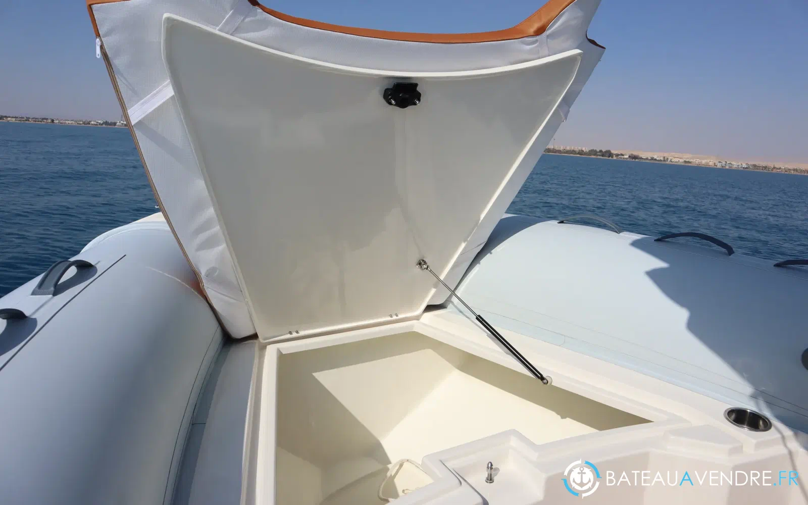 slider 16 Tiger Marine 750 TOP LINE