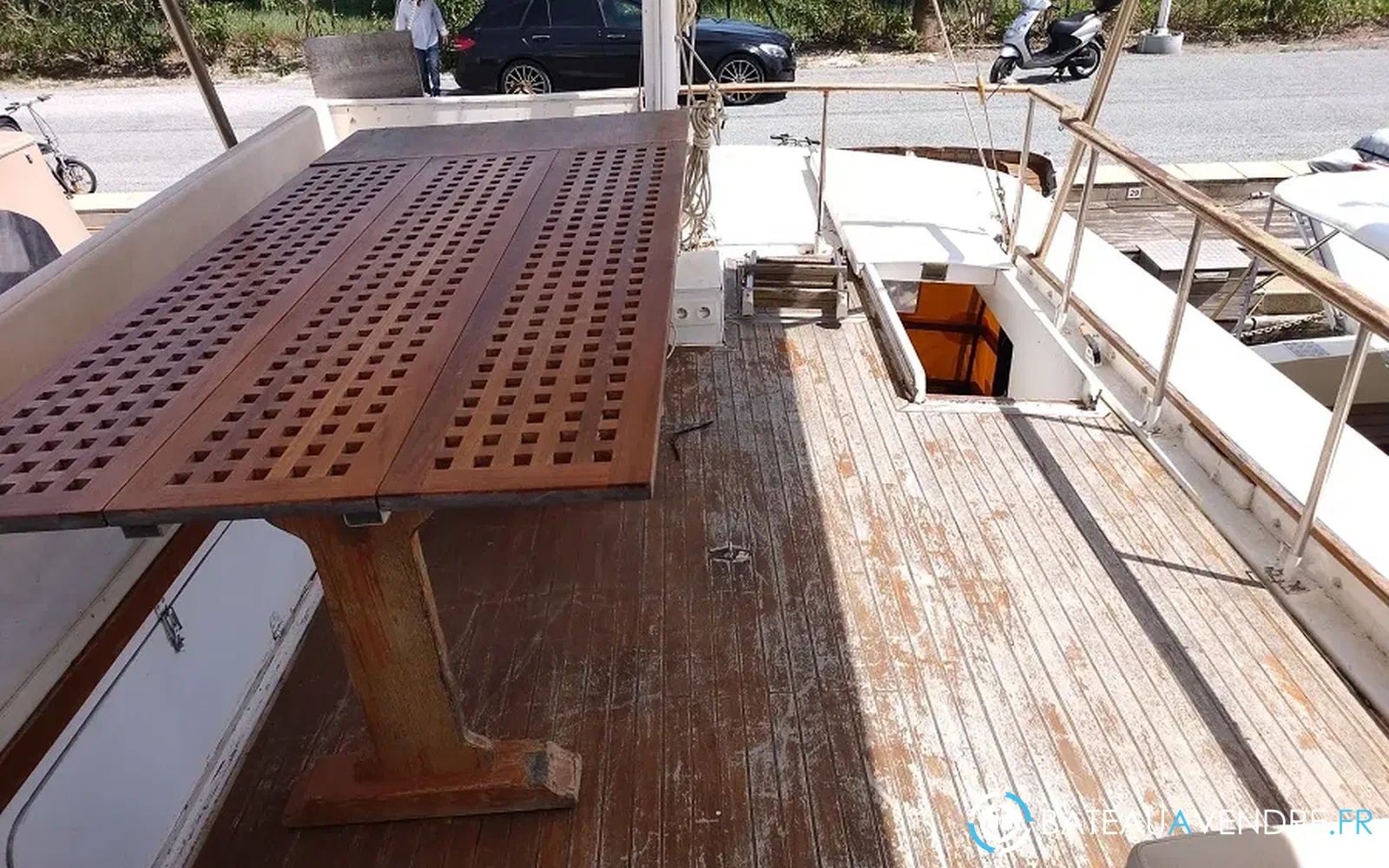 slider 23 Grand Banks 42 Europa