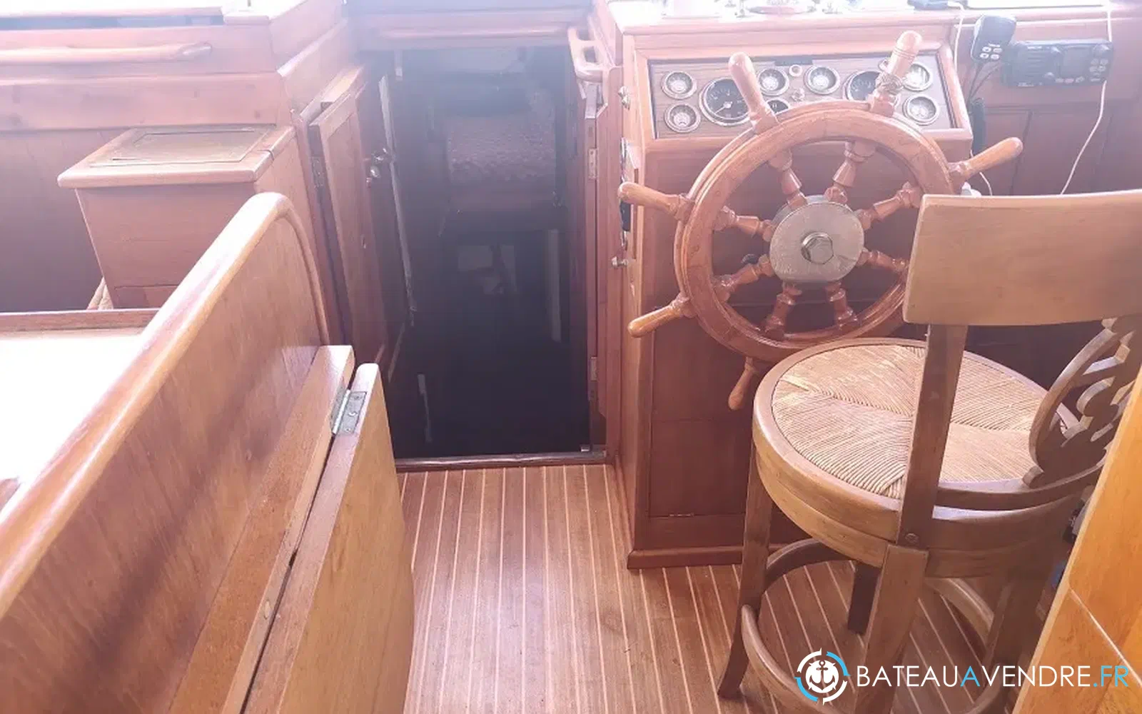 slider 33 Grand Banks 42 Europa