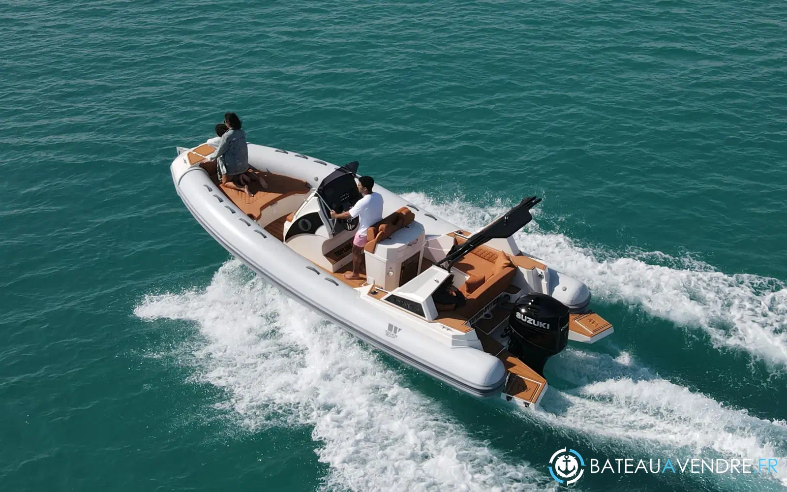 slider 3 Tiger Marine 750 TOP LINE
