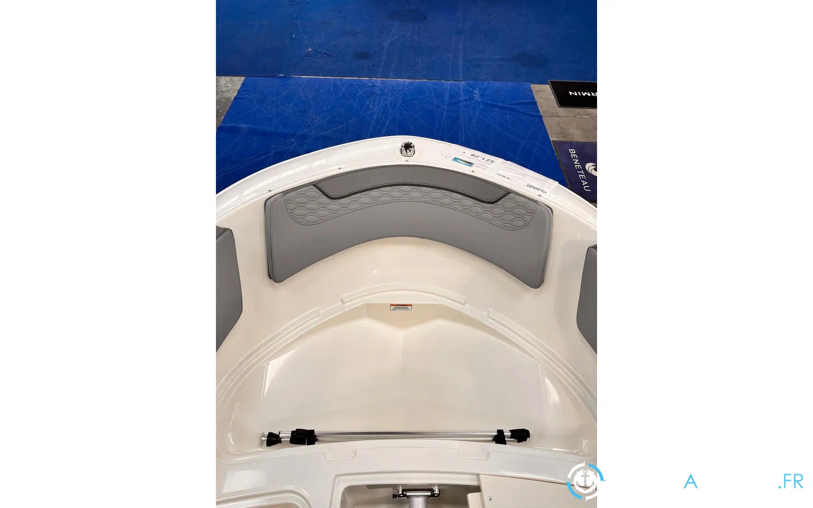 slider 8 Bayliner Element M15