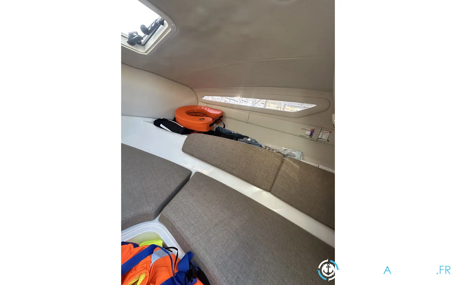 slider 7 Bayliner VR5 Cuddy OB