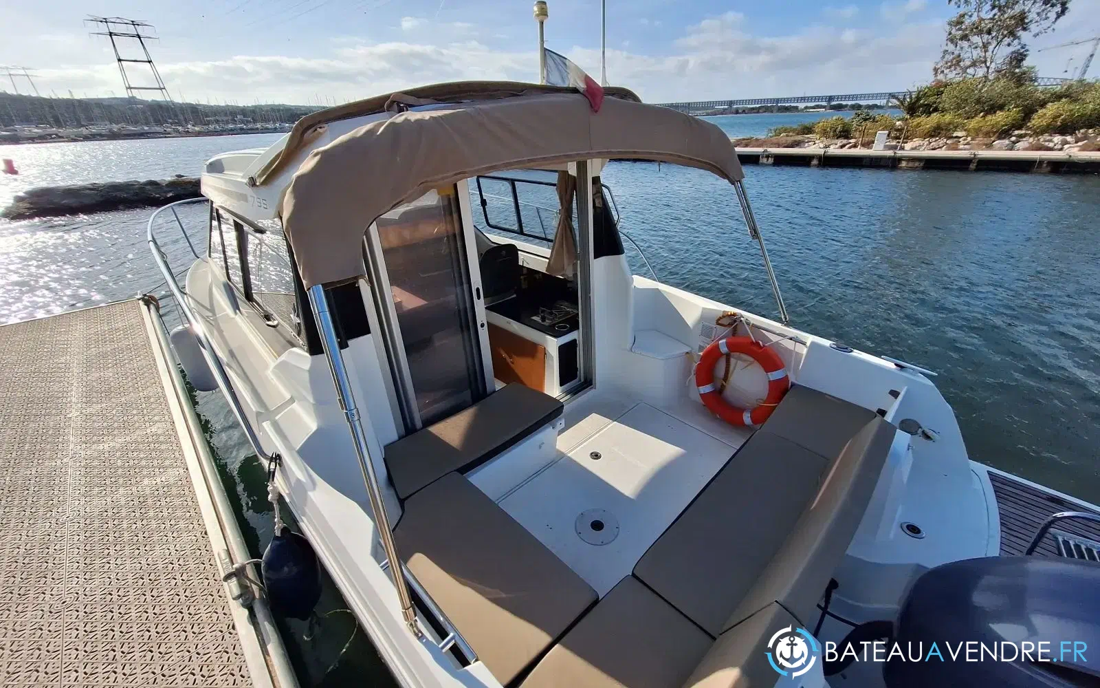 slider 12 Jeanneau Merry Fisher 795