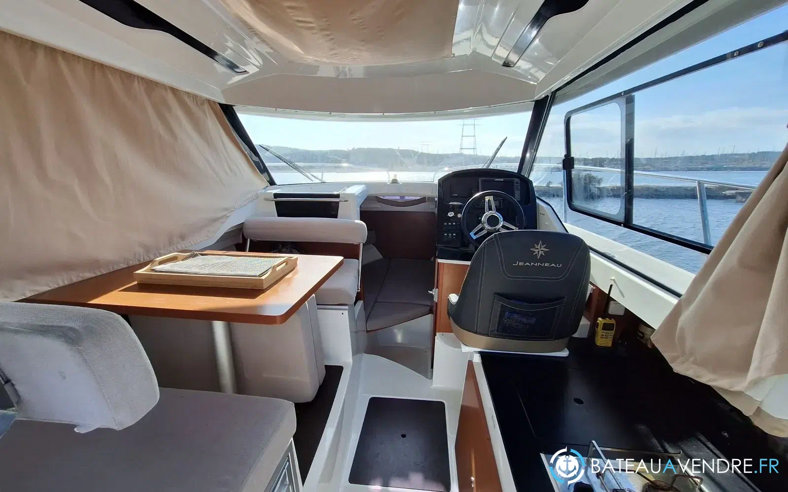slider 4 Jeanneau Merry Fisher 795
