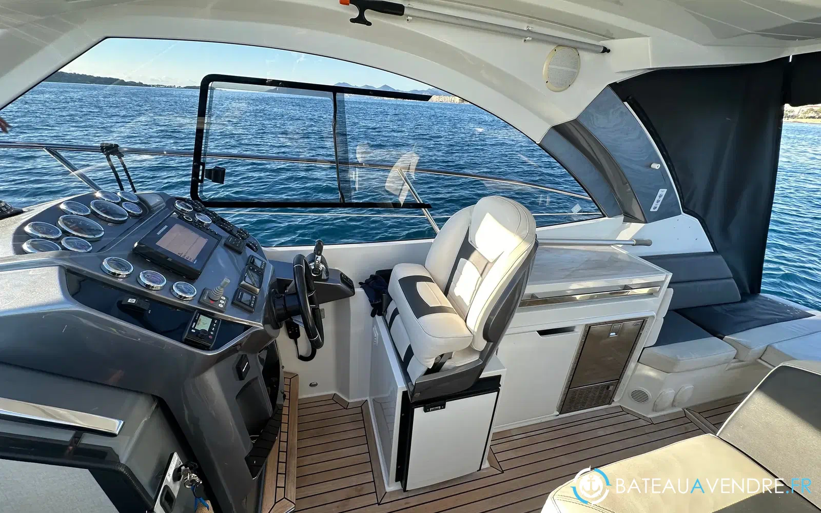 slider 11 Galeon 335 HTS