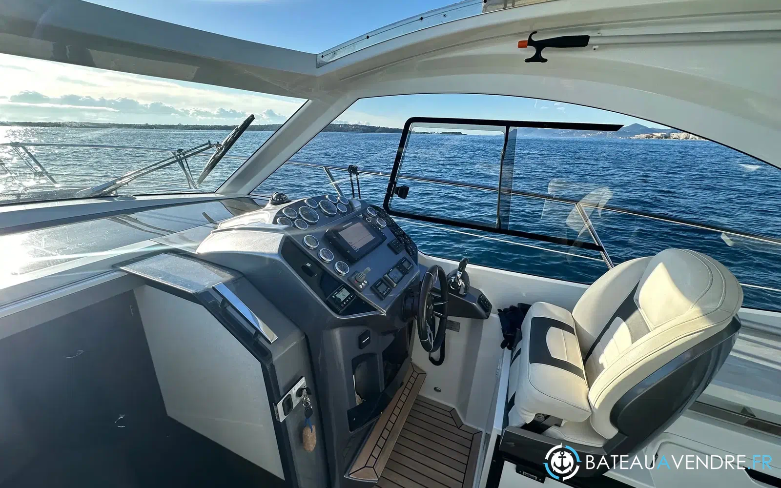 slider 12 Galeon 335 HTS