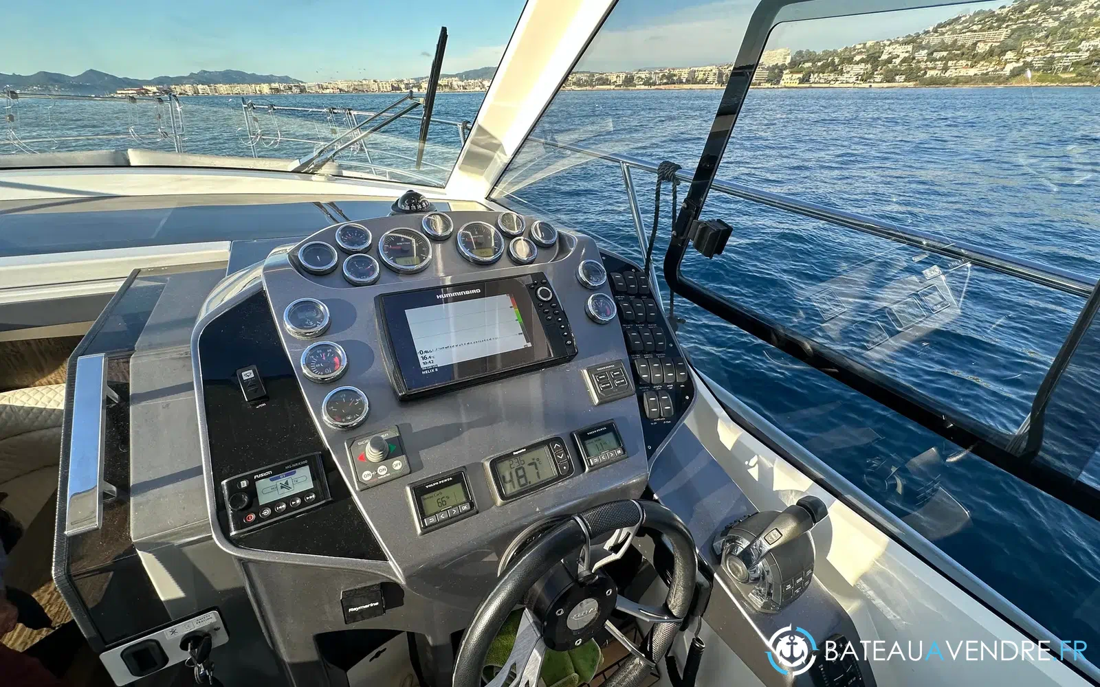 slider 15 Galeon 335 HTS
