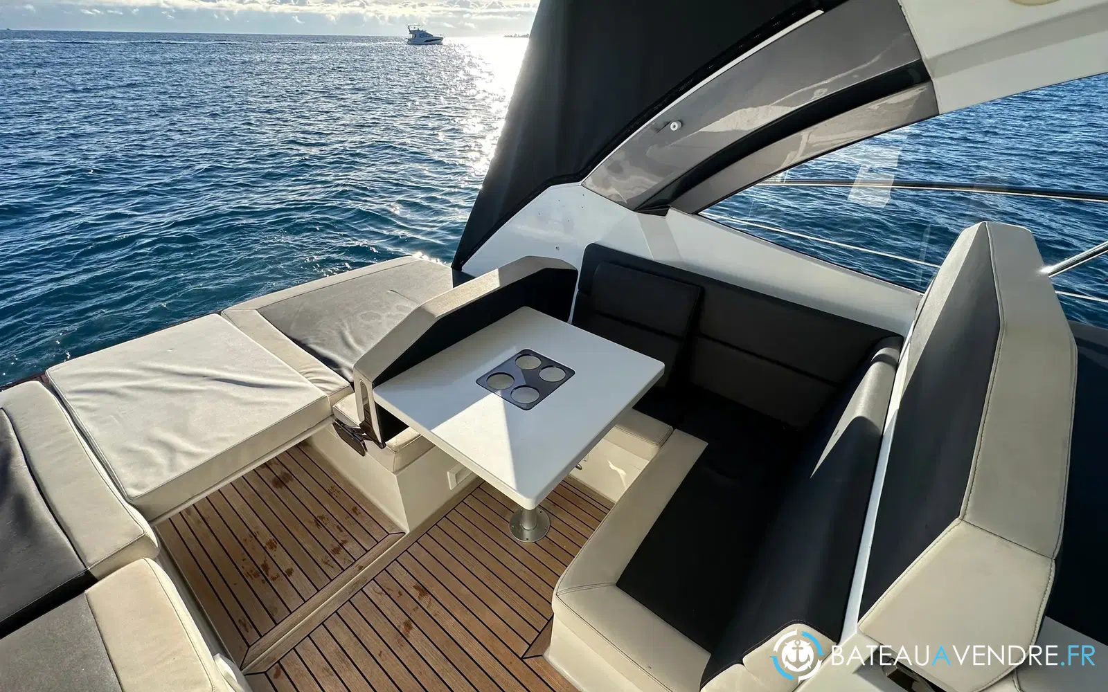 slider 21 Galeon 335 HTS
