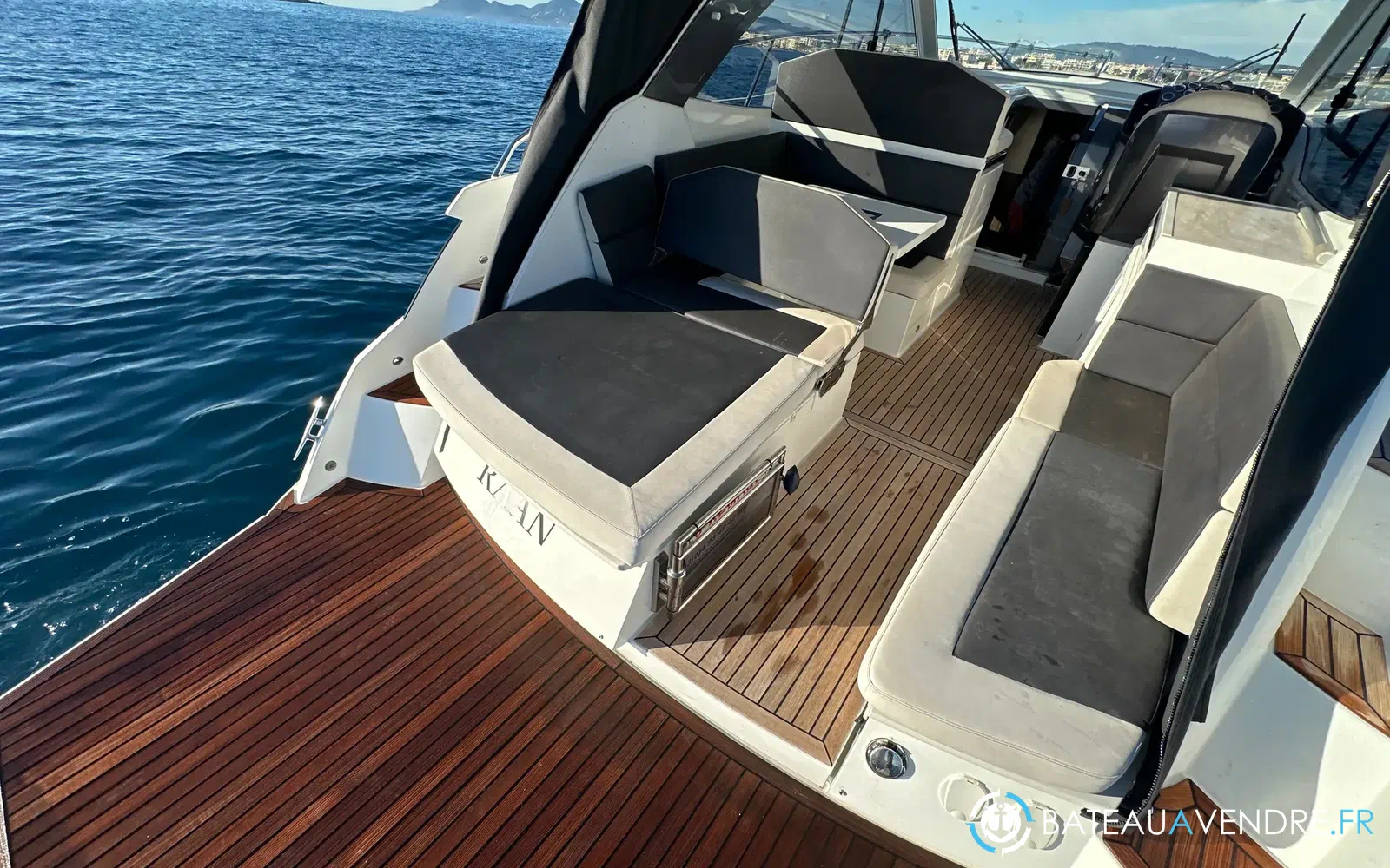 slider 23 Galeon 335 HTS