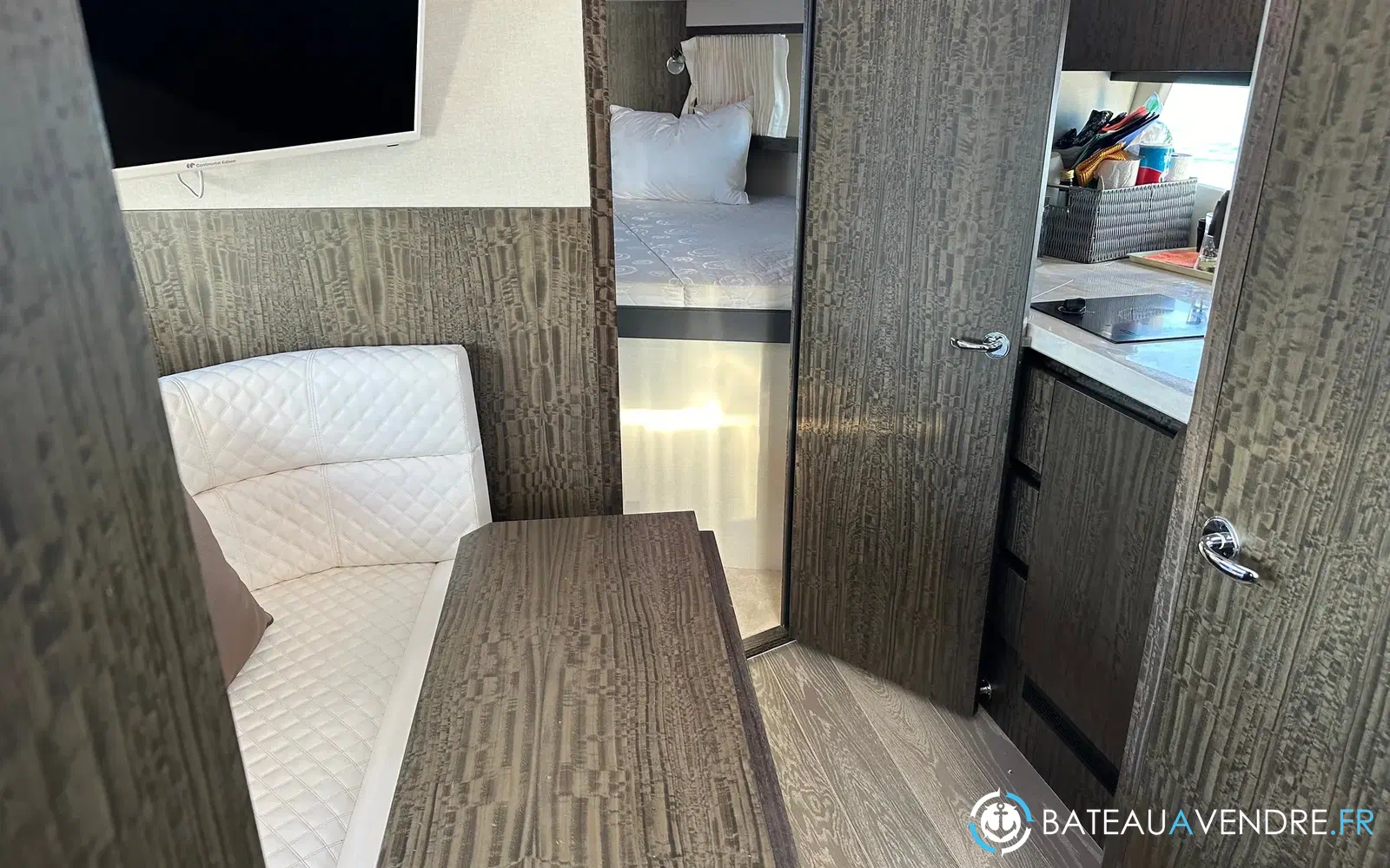slider 24 Galeon 335 HTS