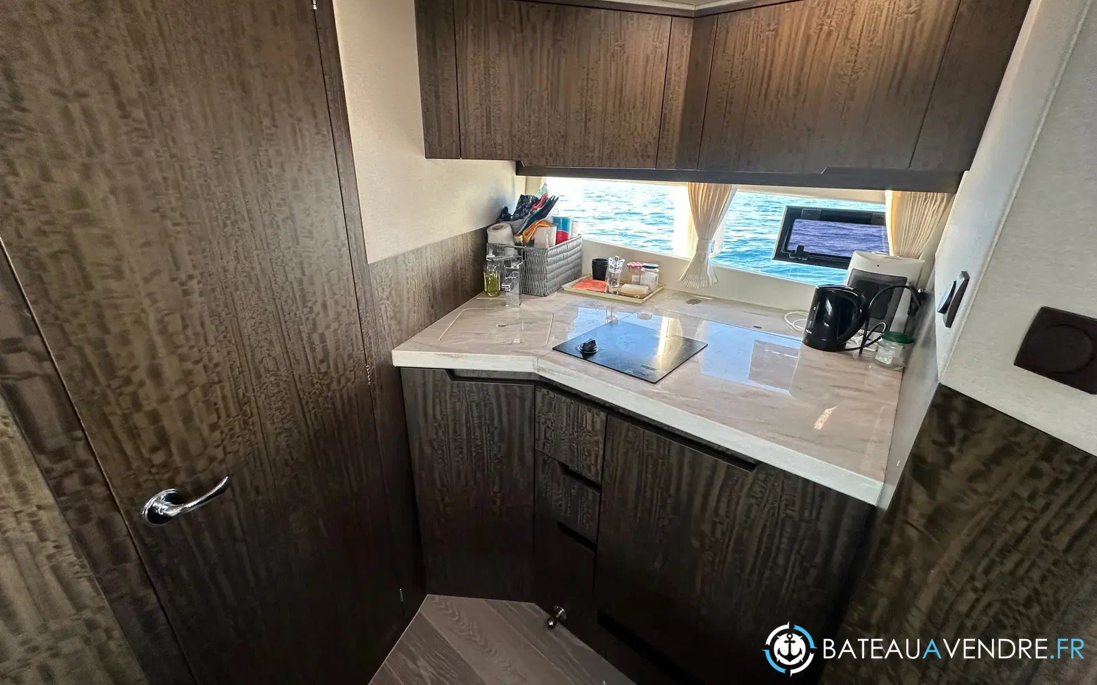 slider 28 Galeon 335 HTS