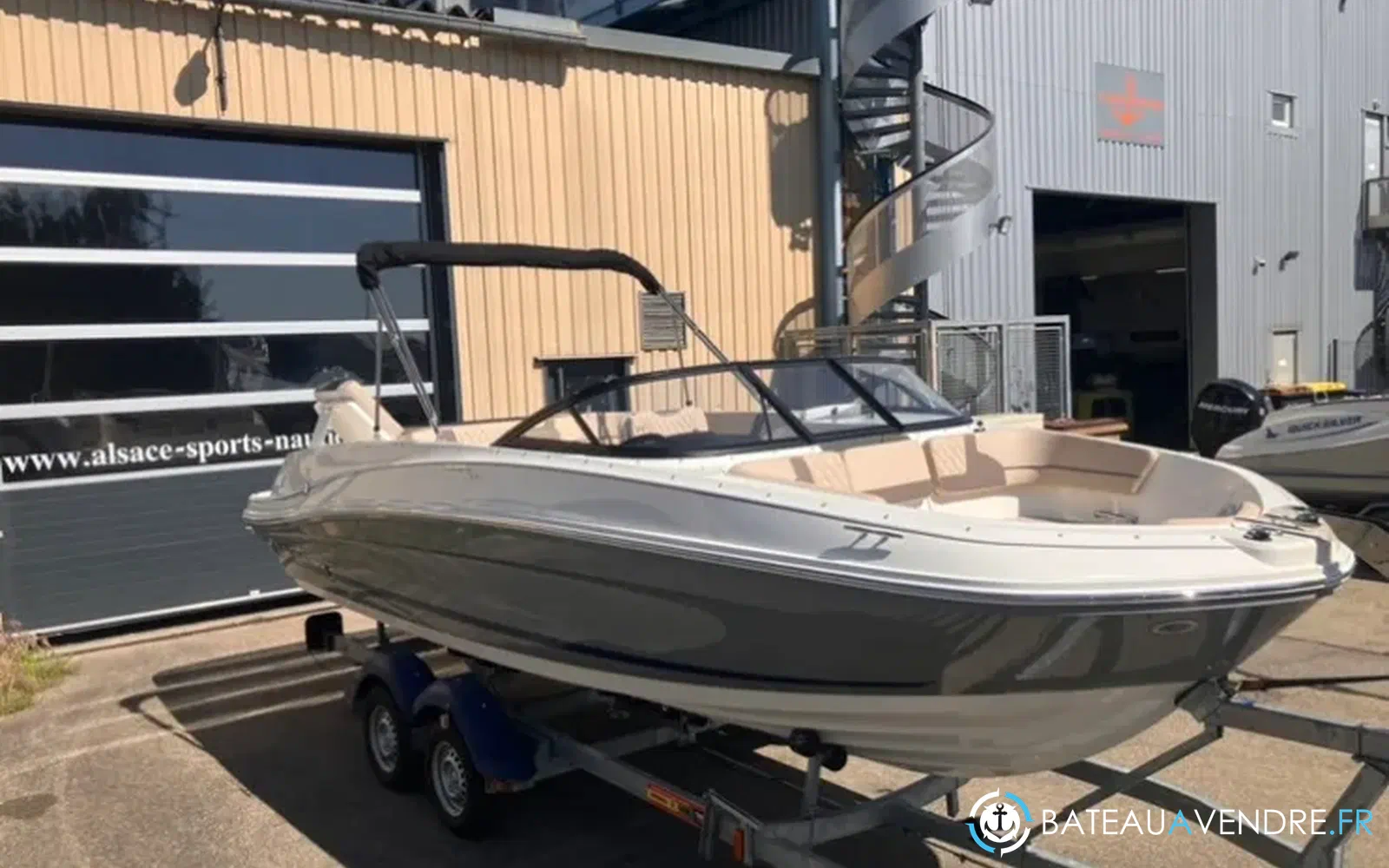 slider 1 Bayliner VR6