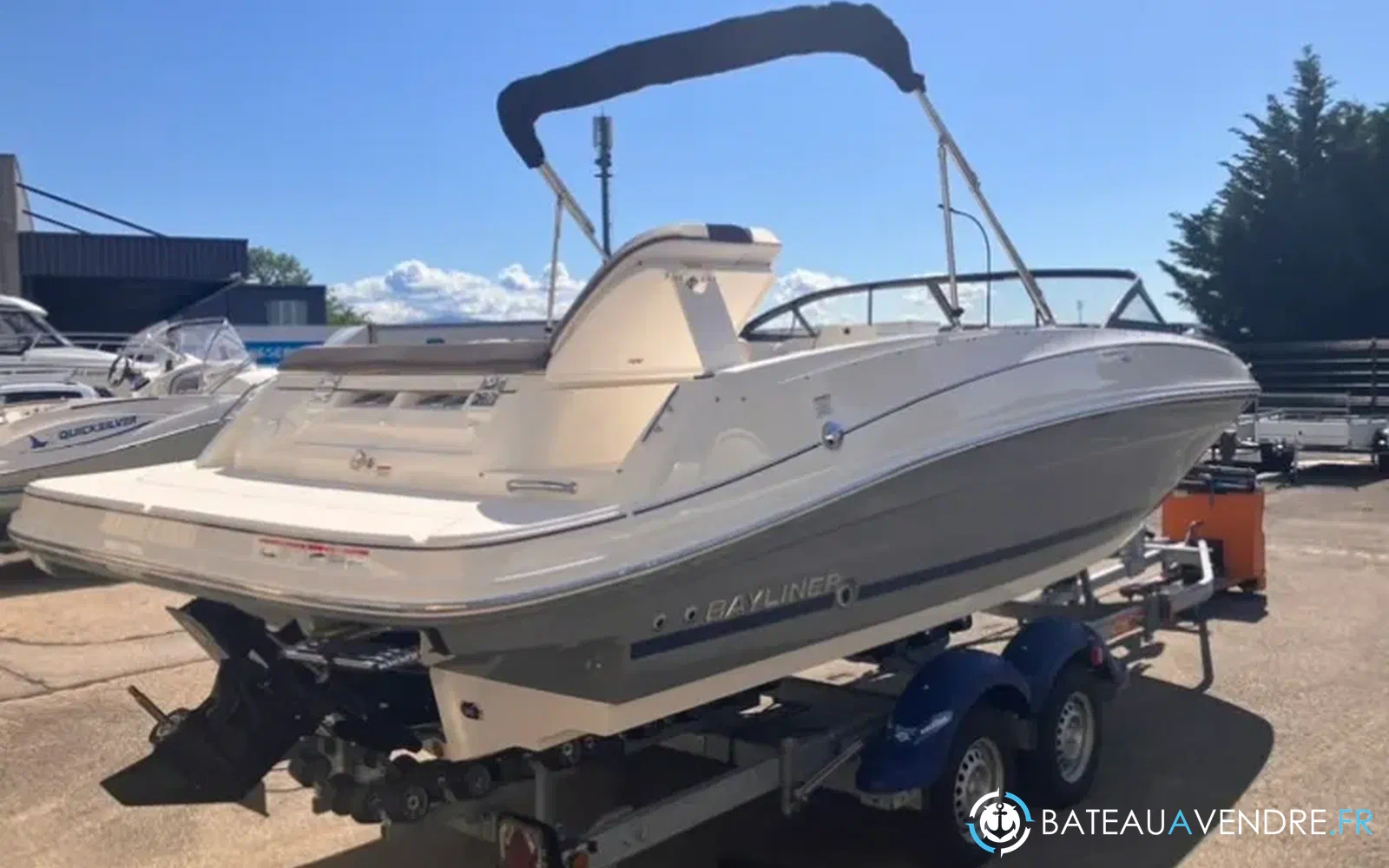 slider 3 Bayliner VR6
