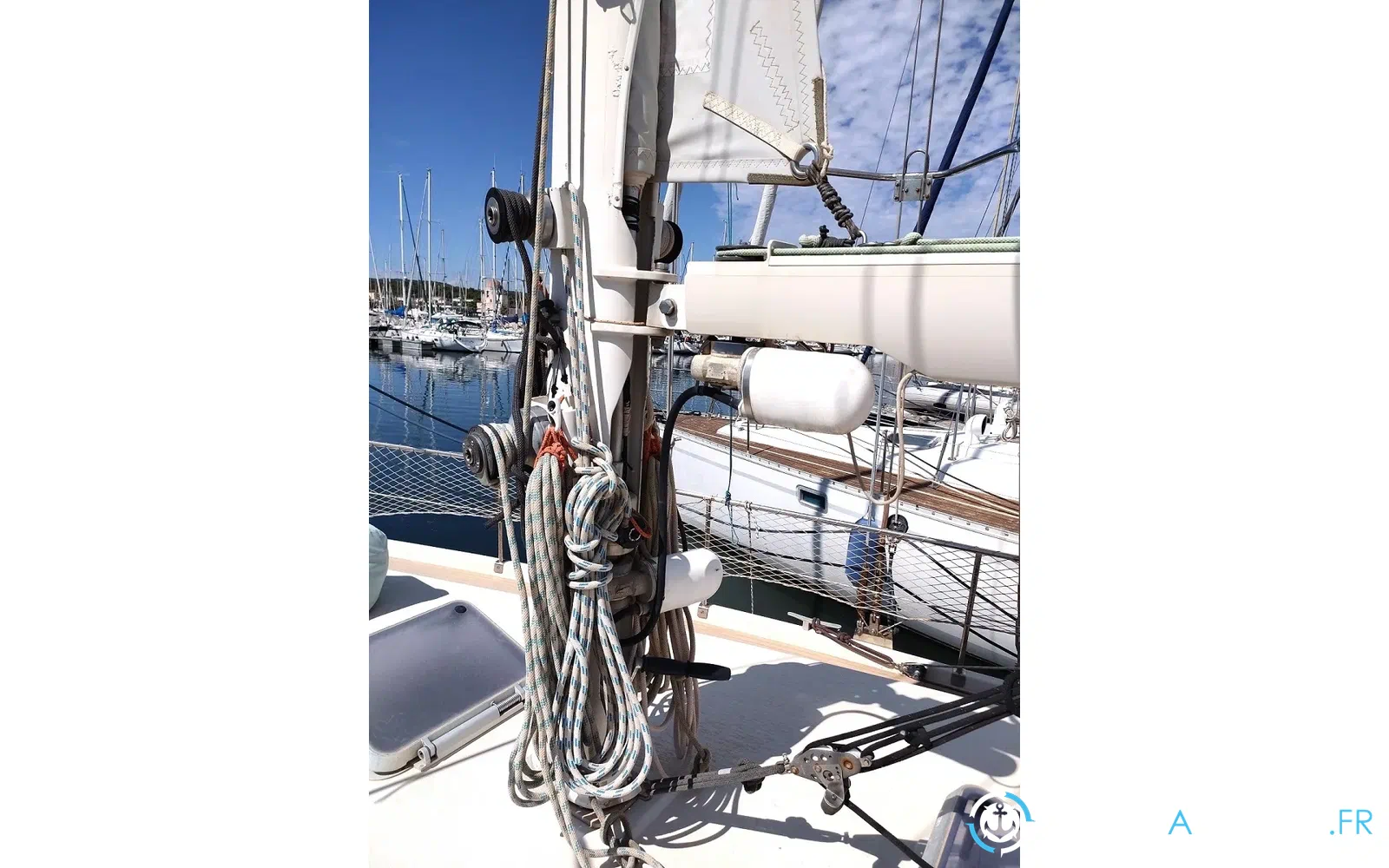 slider 15 Amel Santorin Ketch