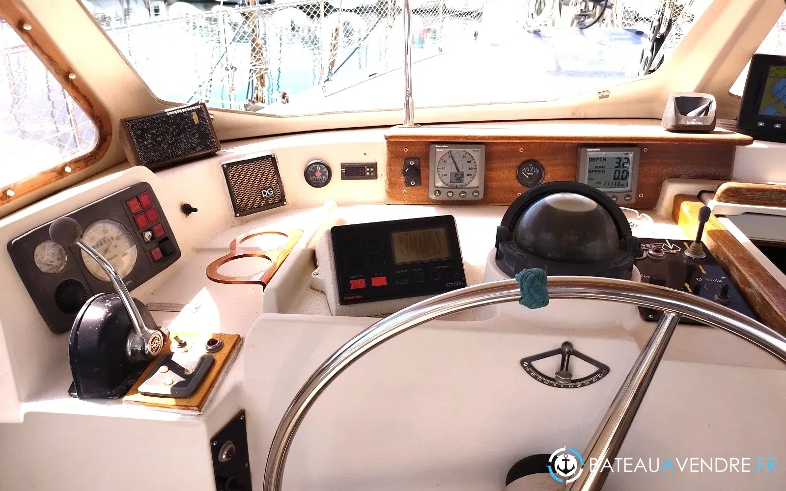 slider 22 Amel Santorin Ketch