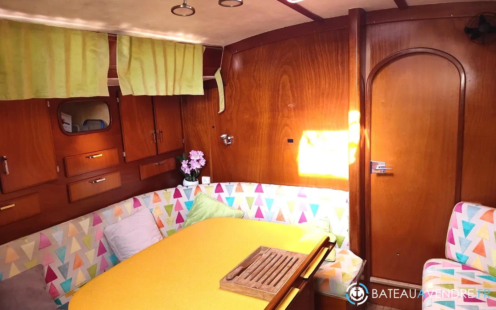slider 31 Amel Santorin Ketch
