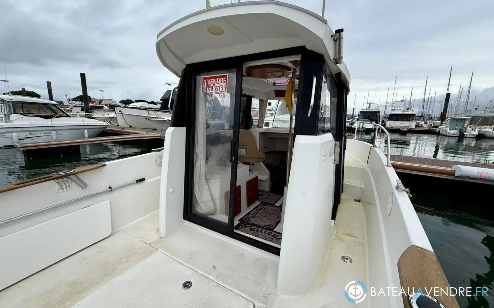 slider 2 Jeanneau Merry Fisher 755