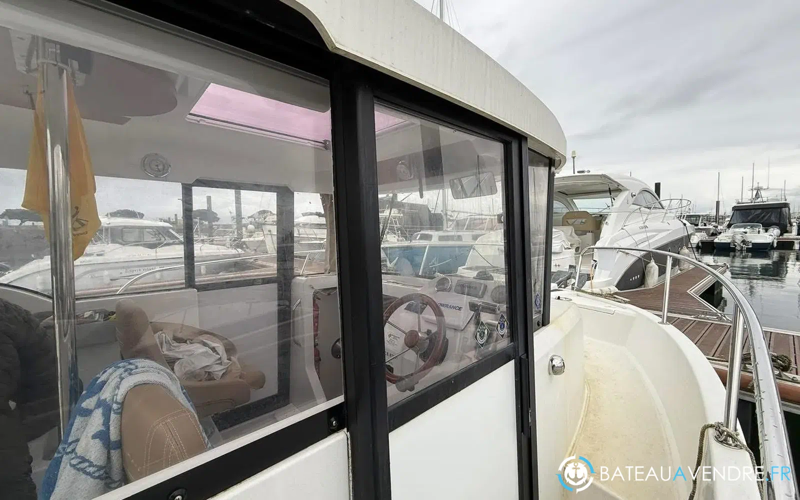 slider 3 Jeanneau Merry Fisher 755