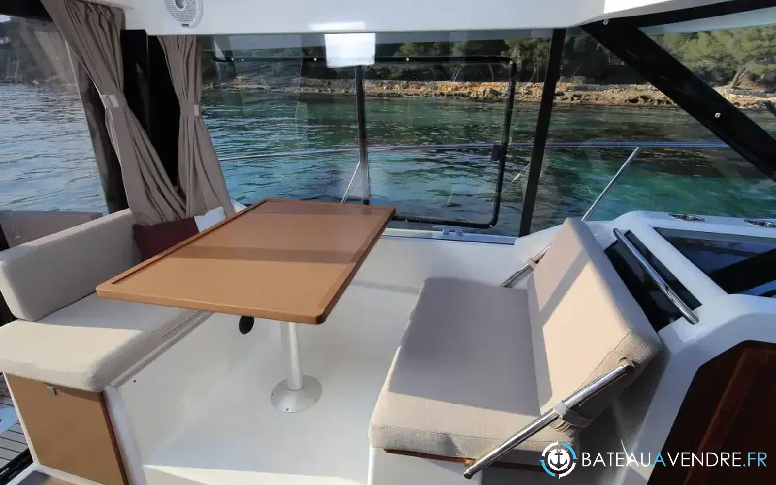 slider 4 Jeanneau Merry Fisher 895
